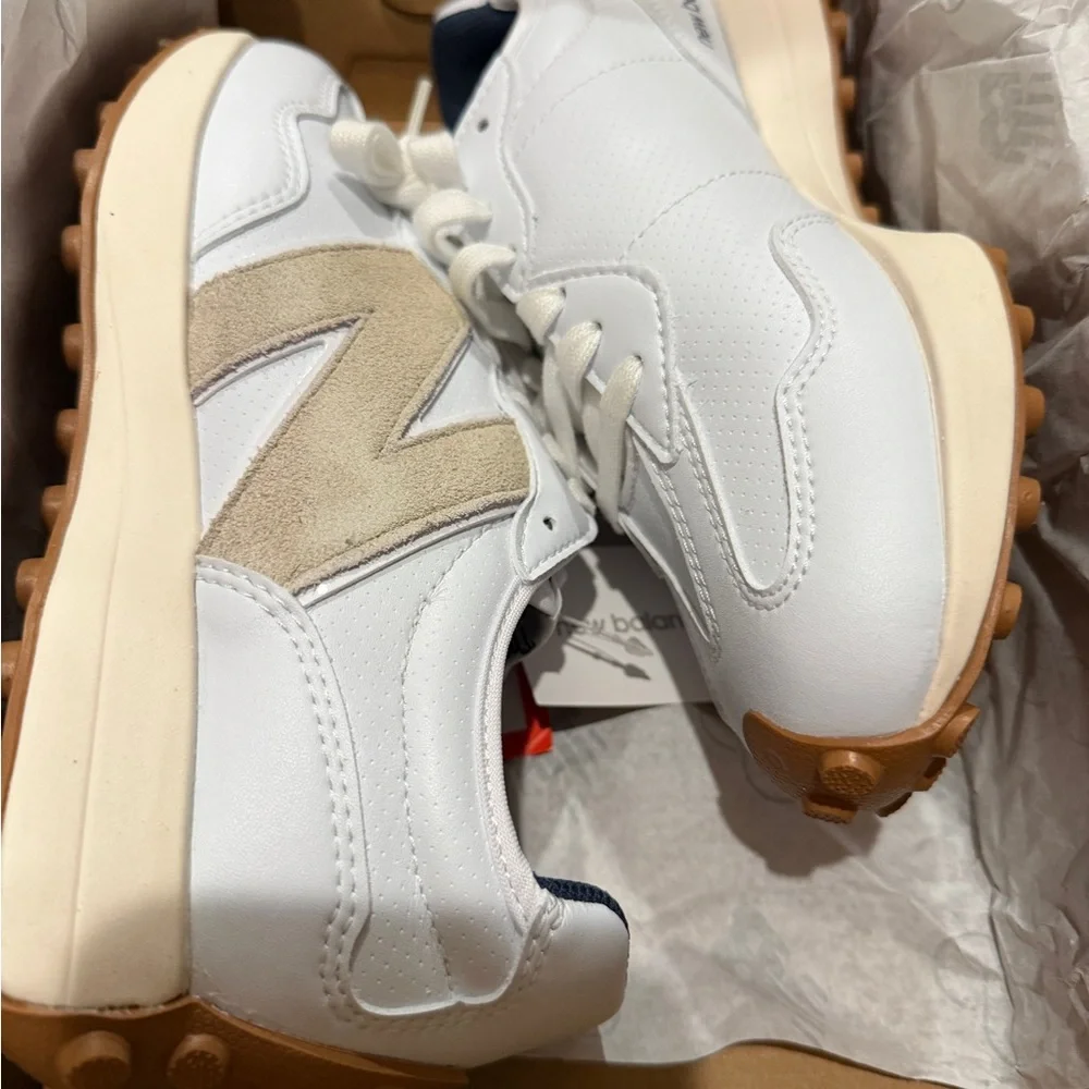 New Balance White and Tan Women's Shoes Size 6 - Picture 4 of 5